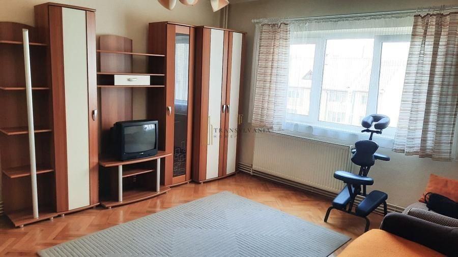 Apartament 3 camere, decomandat, zona Terezian - Poză 1