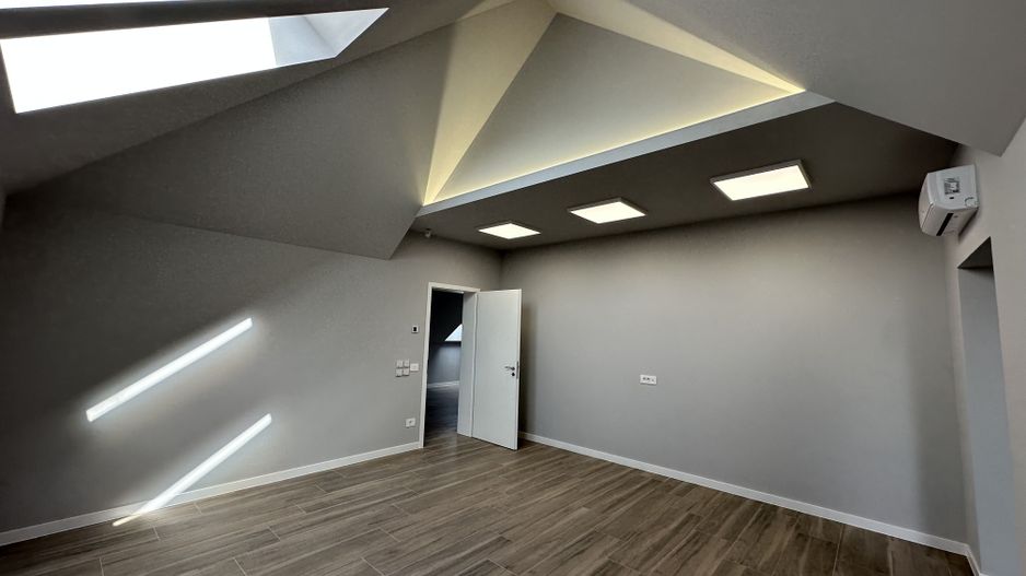 Spatiu de birouri - Poză 21