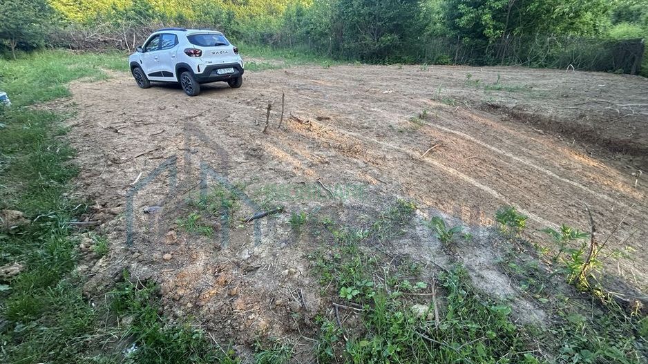 Teren intravilan de 600 mp pe Șoseaua Bârnova, lângă Biserica Catolică - Poză 8
