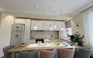 Apartament 3 camere, strada Victoriei - Poză 2