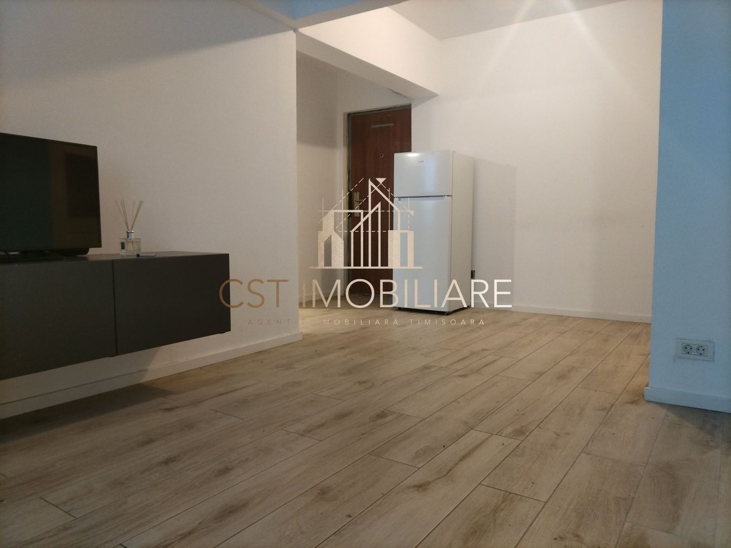 Apartament cu 2 camere / Etajul 1 / Renovat recent - Poză 6