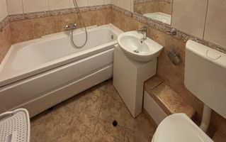 Apartament cu 3 camere, prima închiriere după renovare- zona UMF - Poză 6