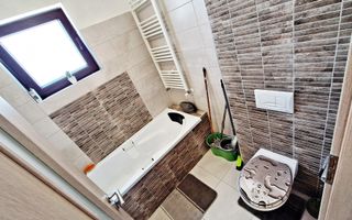 Ghimbav, intrare dinspre Brasov, apartament 3 camere mobilat, 135000 euro - Poză 13