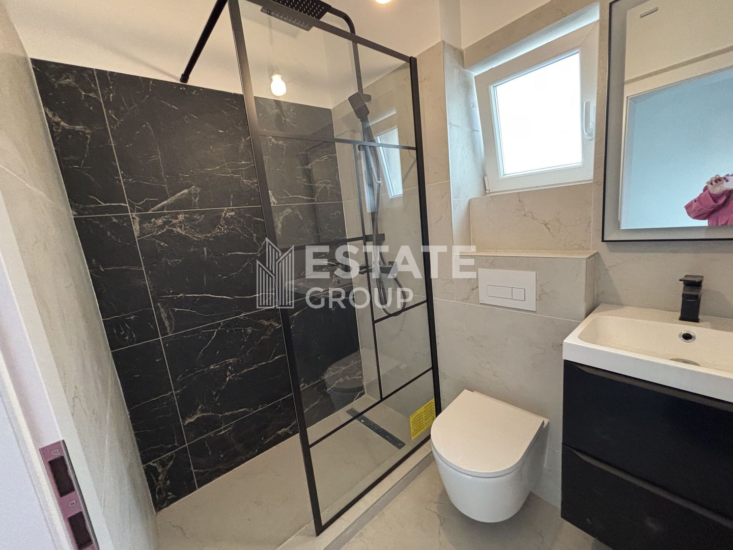 Casa individuala cu 5 camere in Mosnita Noua zona castel - Poză 7