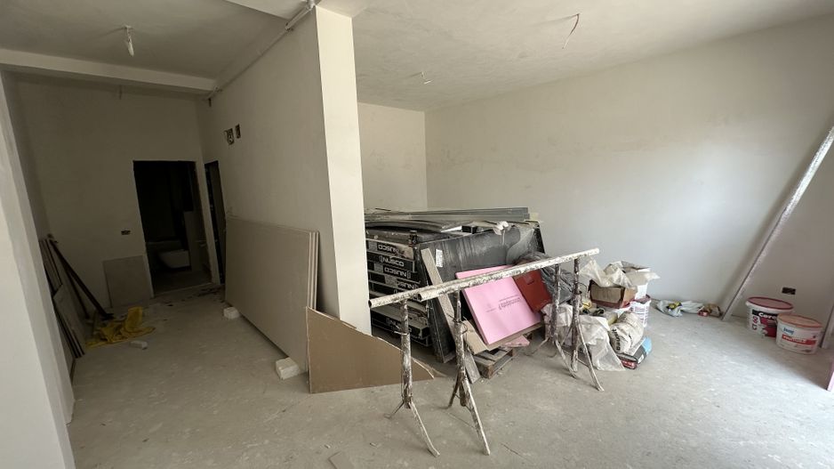 Apartment bloc nou cu curte de 34 mp - Poză 4