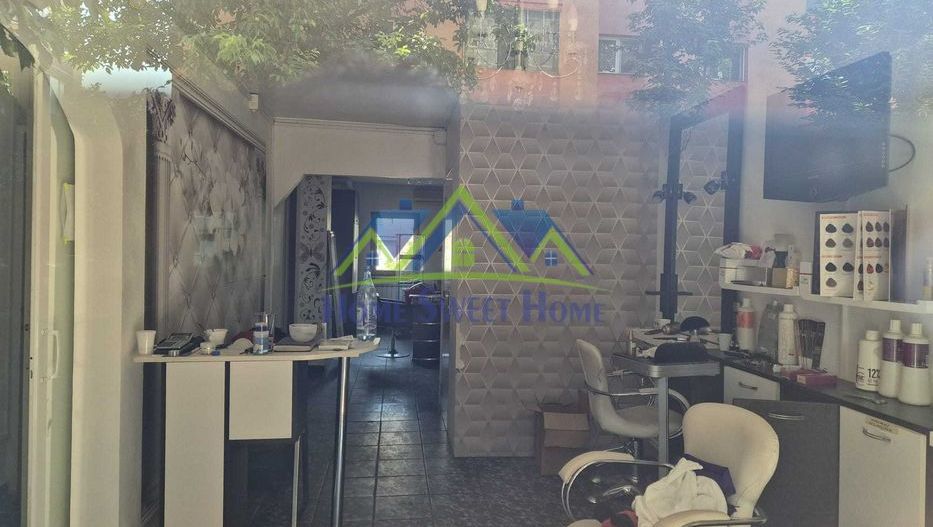 Vand Spatiu, Zona M5, salon beauty, mobilat si utilat, afacere! - Poză 1