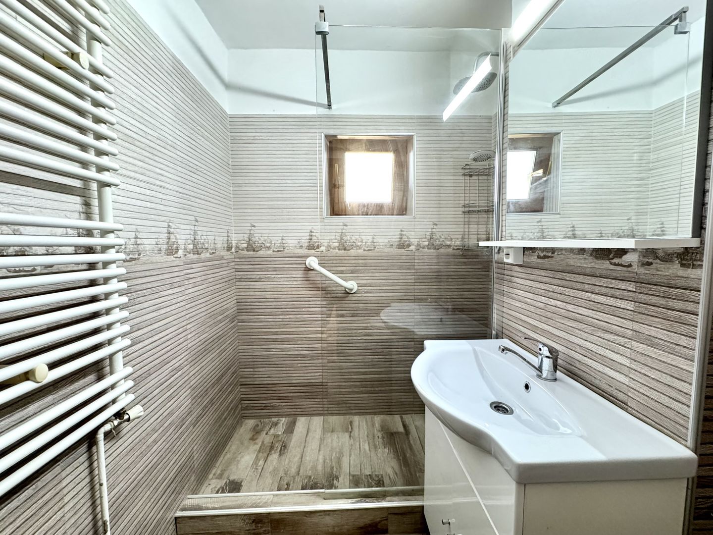 Apartament 3 camere, spațios, etaj 1 – Zona Lipovei / Iulius Mall - Poză 12