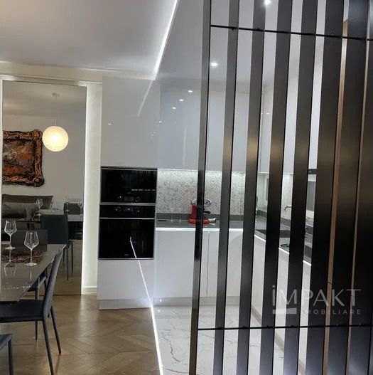 De inchiriat apartament 2 camere, central -  LUX, zona The office - Poză 6