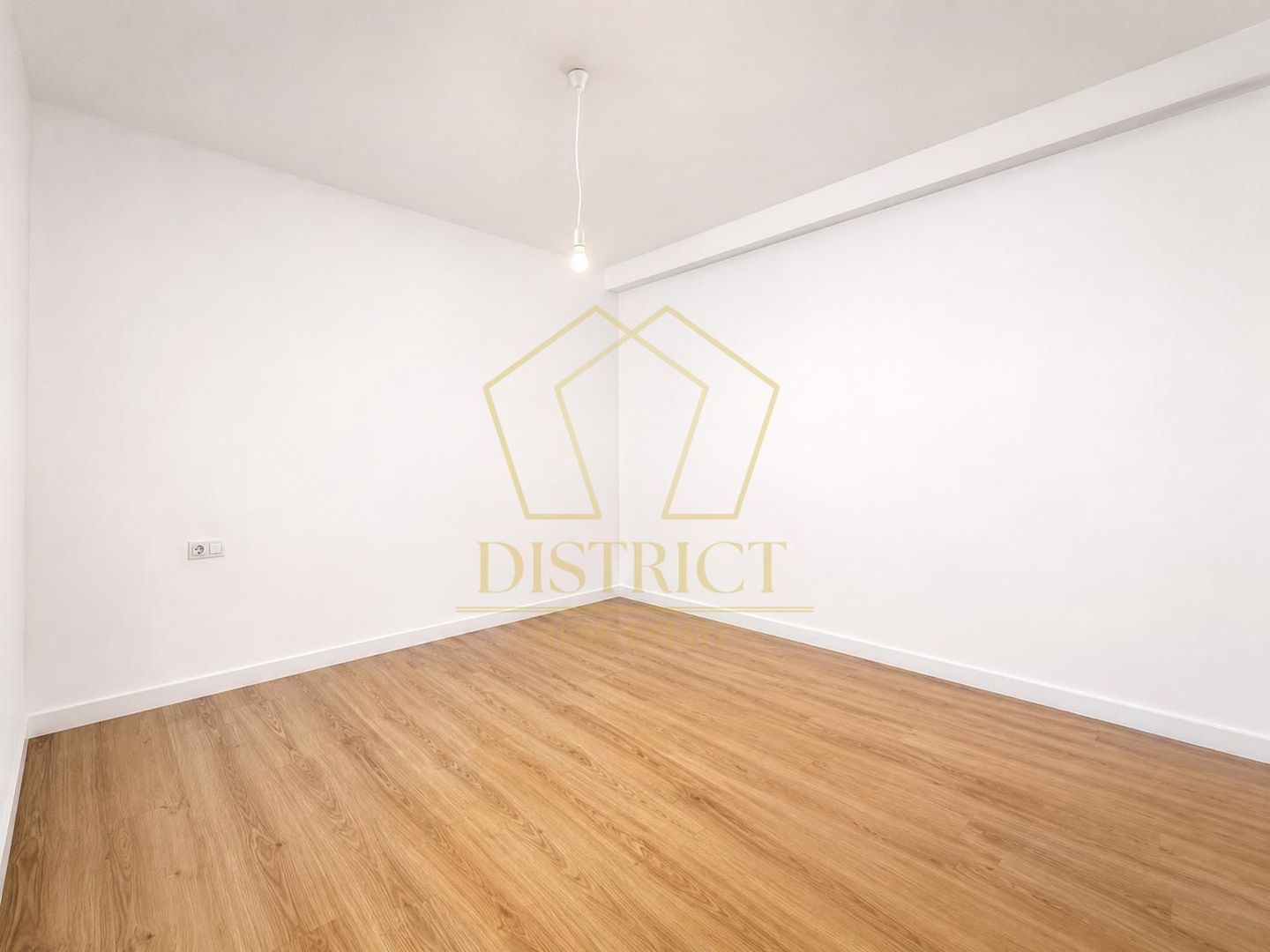 COMISION 0 | Apartament deosebit cu 4 camere | Torontalului - Poză 12