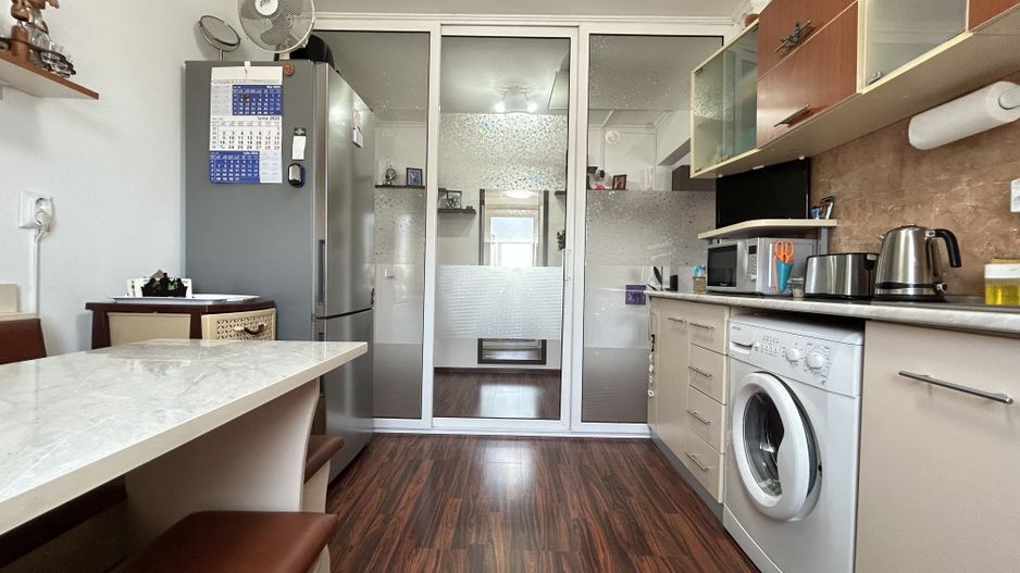 Apartament cu 3 camere Piata CET mobilat utilat modern - super pret - Poză 5