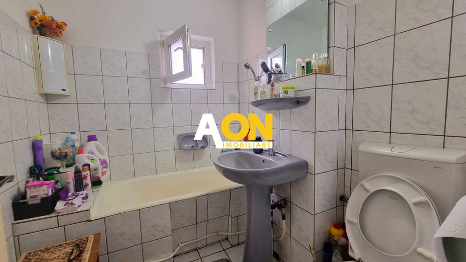 Apartament 3 camere, 2 bai, Cetate, zona Liceului Sportiv - Poză 9