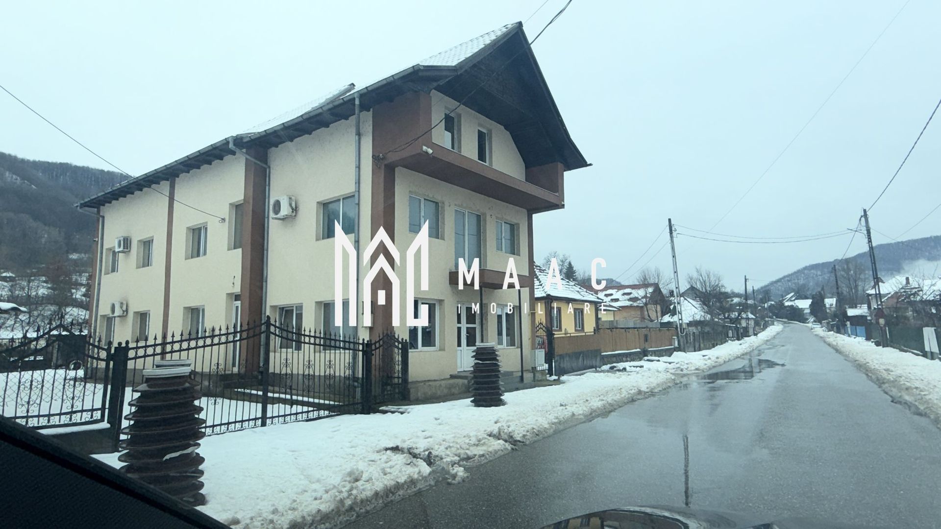 Vila | P+2 | Magazin | Pausesti-Maglasi | Cheia - Poză 1