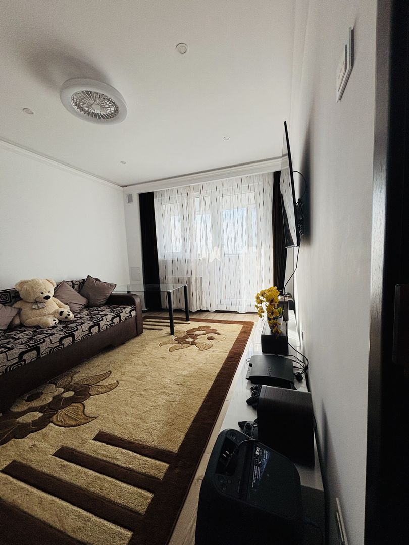Apartament cu 3 camere, decomandat, Rogerius - Poză 6