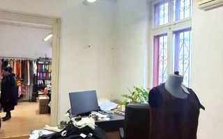 Sanctuar de Epocă: Reședință Grandioasă cu 10 Camere, Turn și Grădină - Poză 10