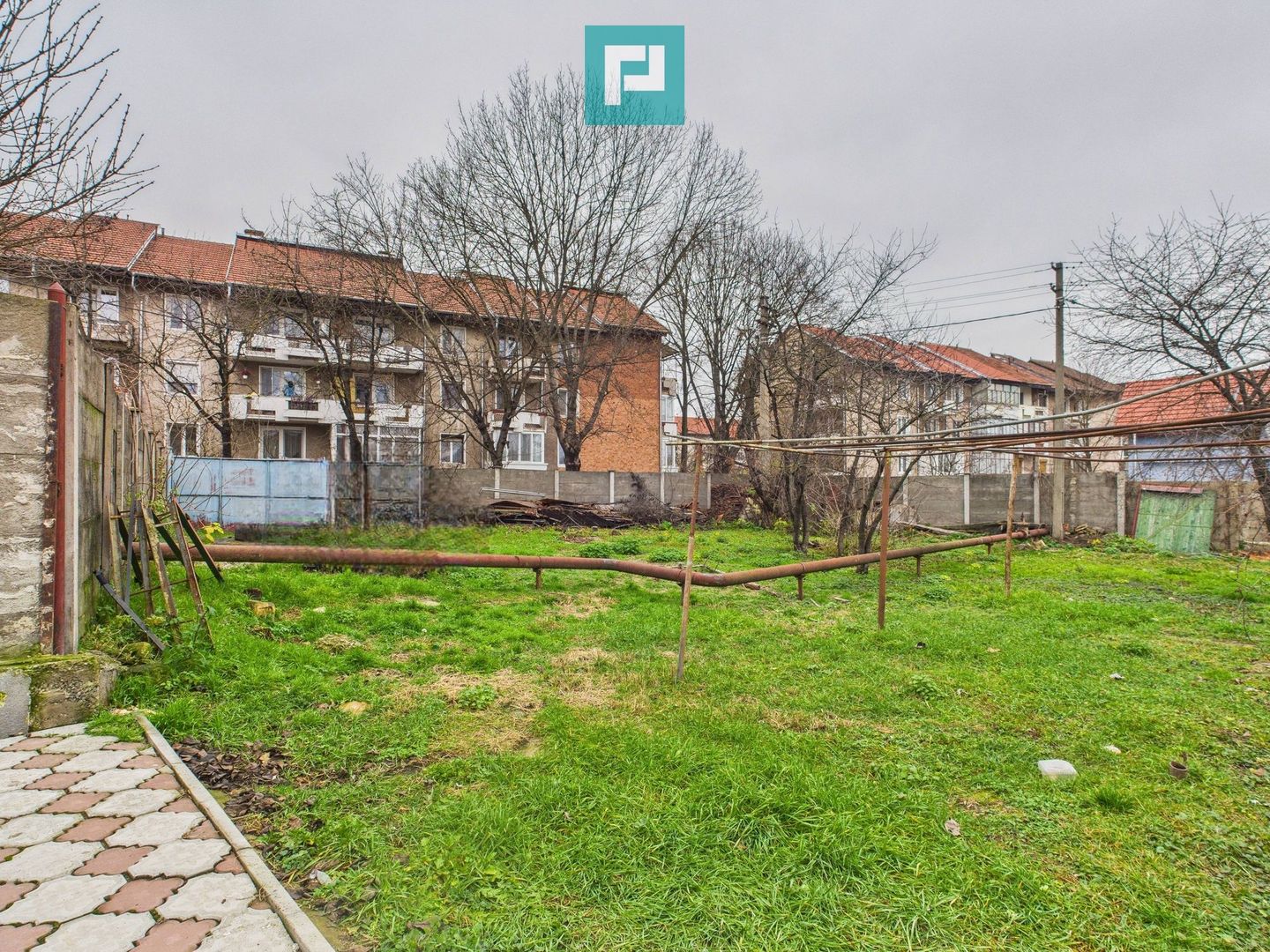 Două case, curte mare, lângă Castelul Huniazilor - Poză 43