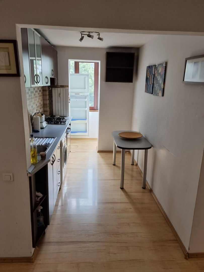 Apartament luminos 3 camere. Bld. Obregia. Zona Cultural. - Poză 1