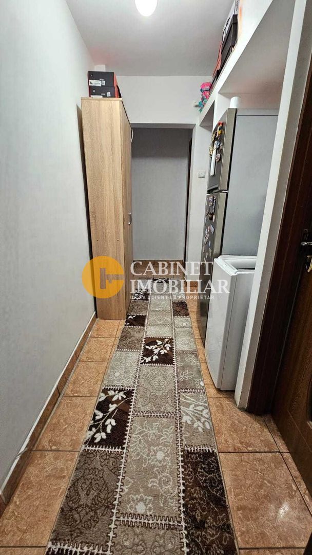 3 Camere semidecomandat, etaj intermediar-Zona Alexandru cel Bun - Poză 8