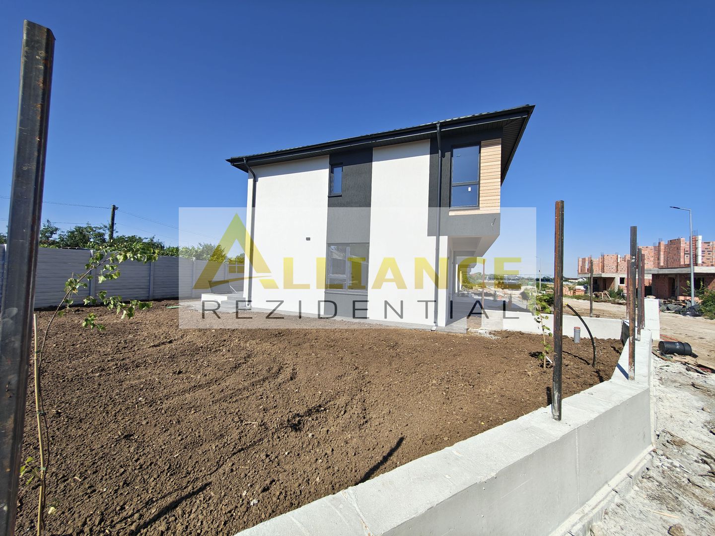 Vila  110 mp utili 4 camere - Complex nou (16 vile) - Poză 3