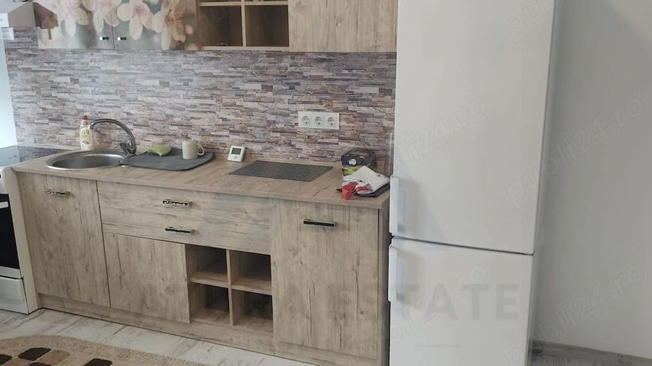 Garsoniera  47 mp etaj 2 cu lift si balcon pe strada Doamna Stanca - Poză 2