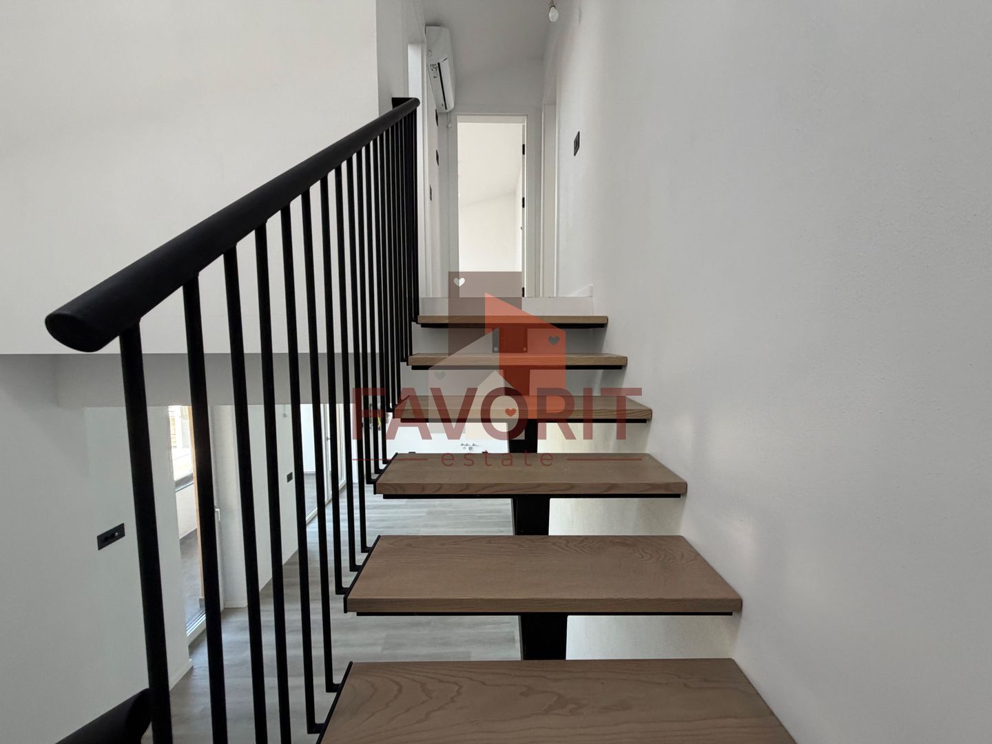 Comision 0%. Etaj 2. Apartament pe 2 nivele. 2 locuri de parcare - Poză 11