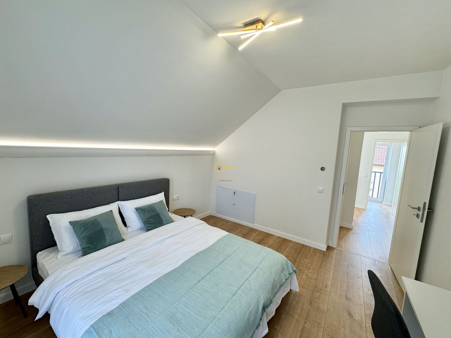 Casa noua, mobilata si utilata- Panorama catre munti- Teren 714mp - Poză 10