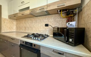 Garsoniera decomandata, etaj intermediar - Zona Tractorul, Coresi - Poză 5