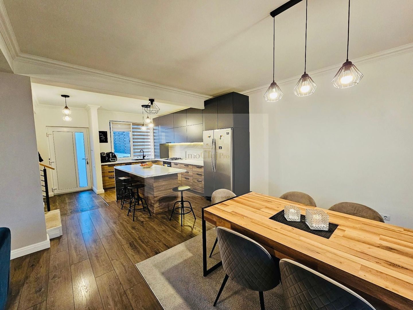 Casă spațioasă cu 4 camere și curte proprie – ideală pentru familie - Poză 5