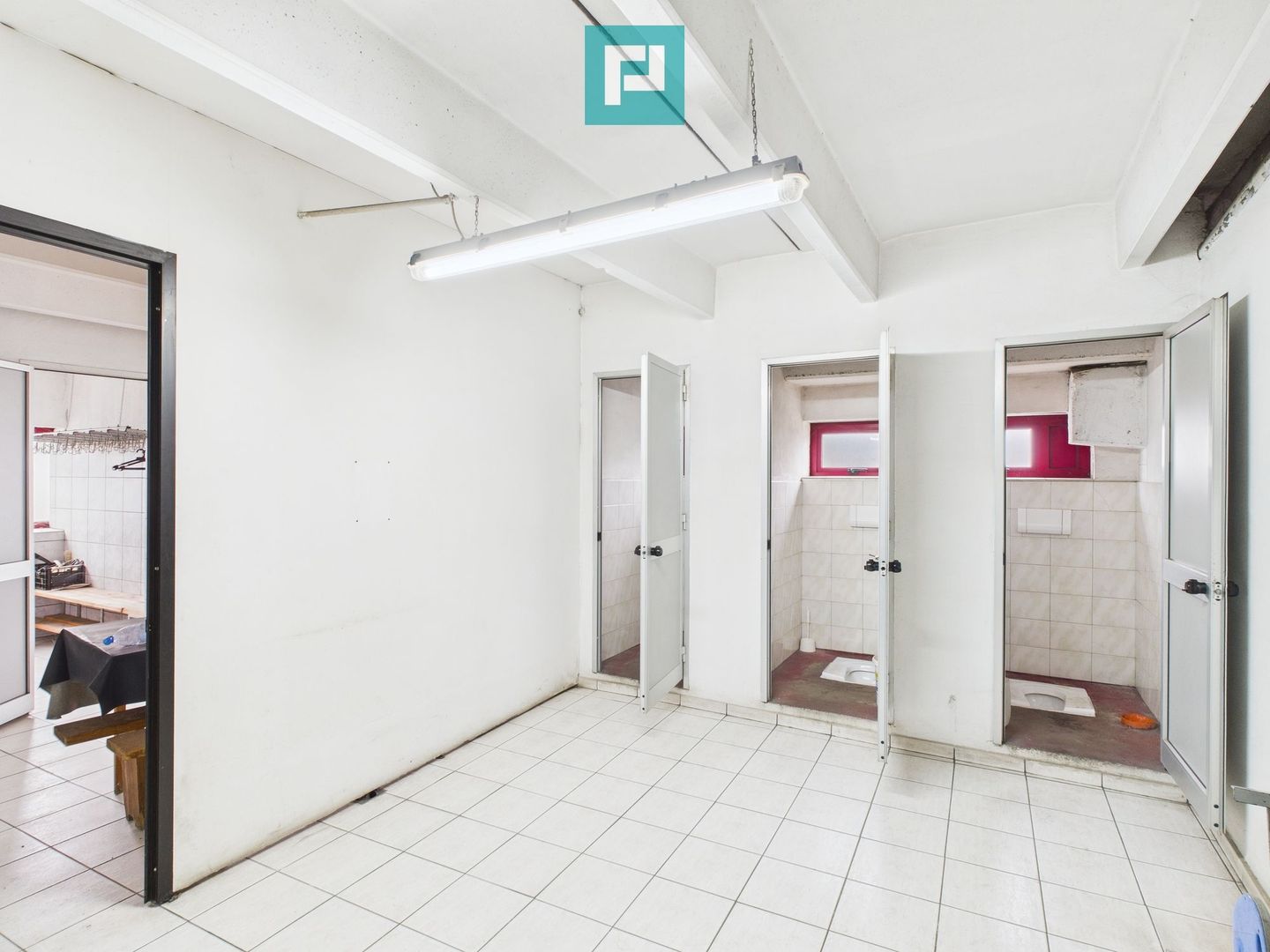 Hală de producție, cu birouri și teren, în Sebiș - Poză 29