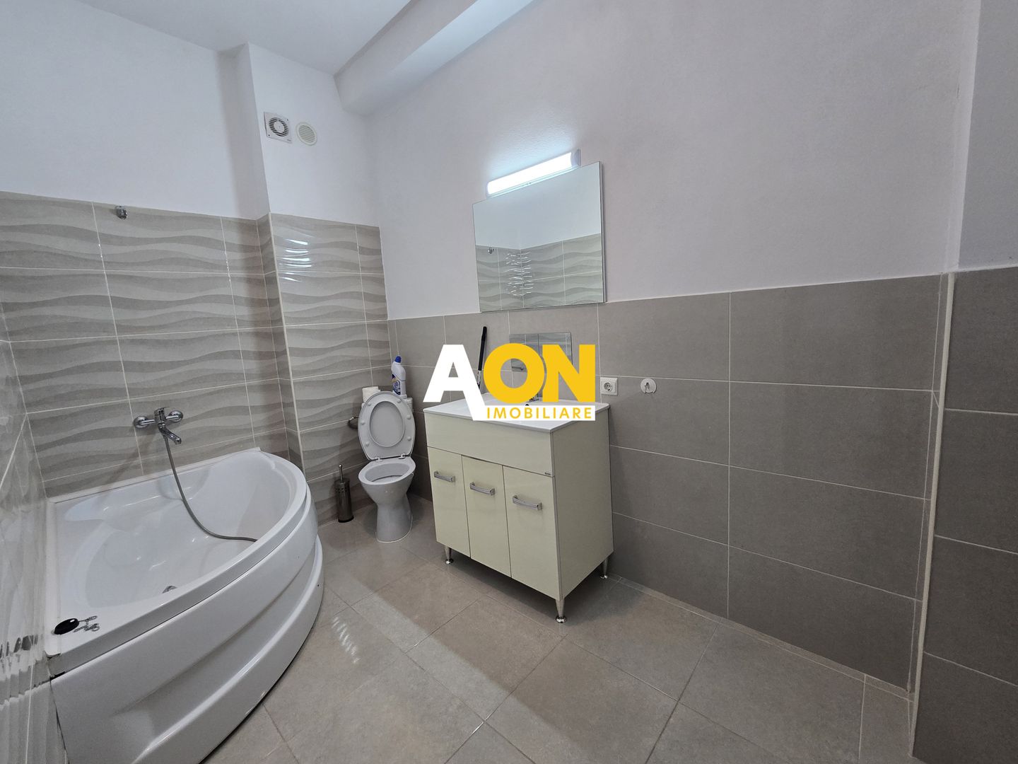 Apartament 2 Camere Bloc Nou, Complet Mobilat Utilat - Poză 3