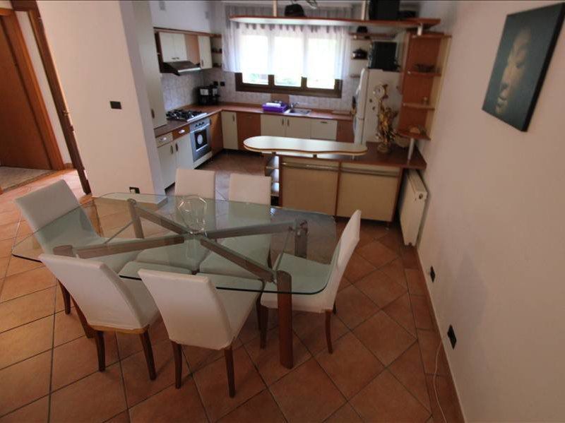 Vila P+1 deosebita, complet mobilata si dotata, cheltuieli de intretinere mici - Poză 2