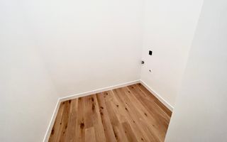 APARTAMENT DEOSEBIT CU 3 CAMERE LA VANZARE CU VEDERE LA LAC - Poză 13