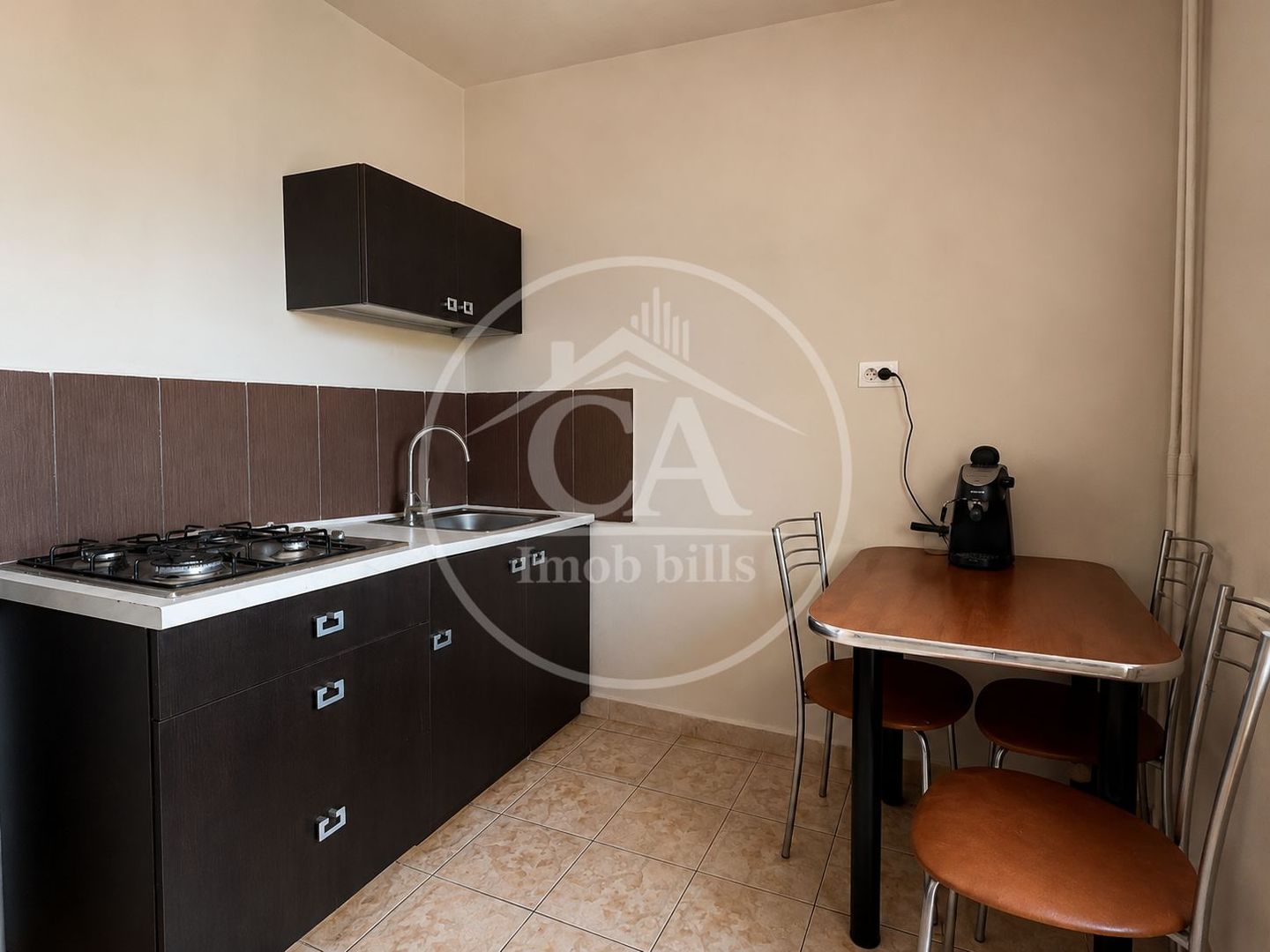 Apartament cu 3 camere de vânzare în zona Rogerius, Oradea - Poză 6