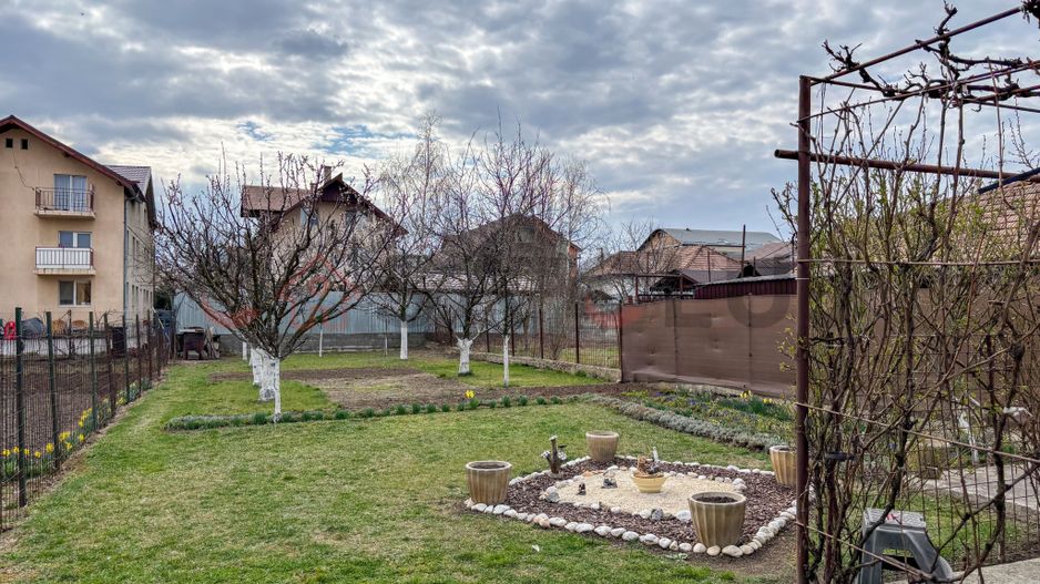 Curte generoasa - Casa Intretinuta - Zona Pod Ira - Poză 7