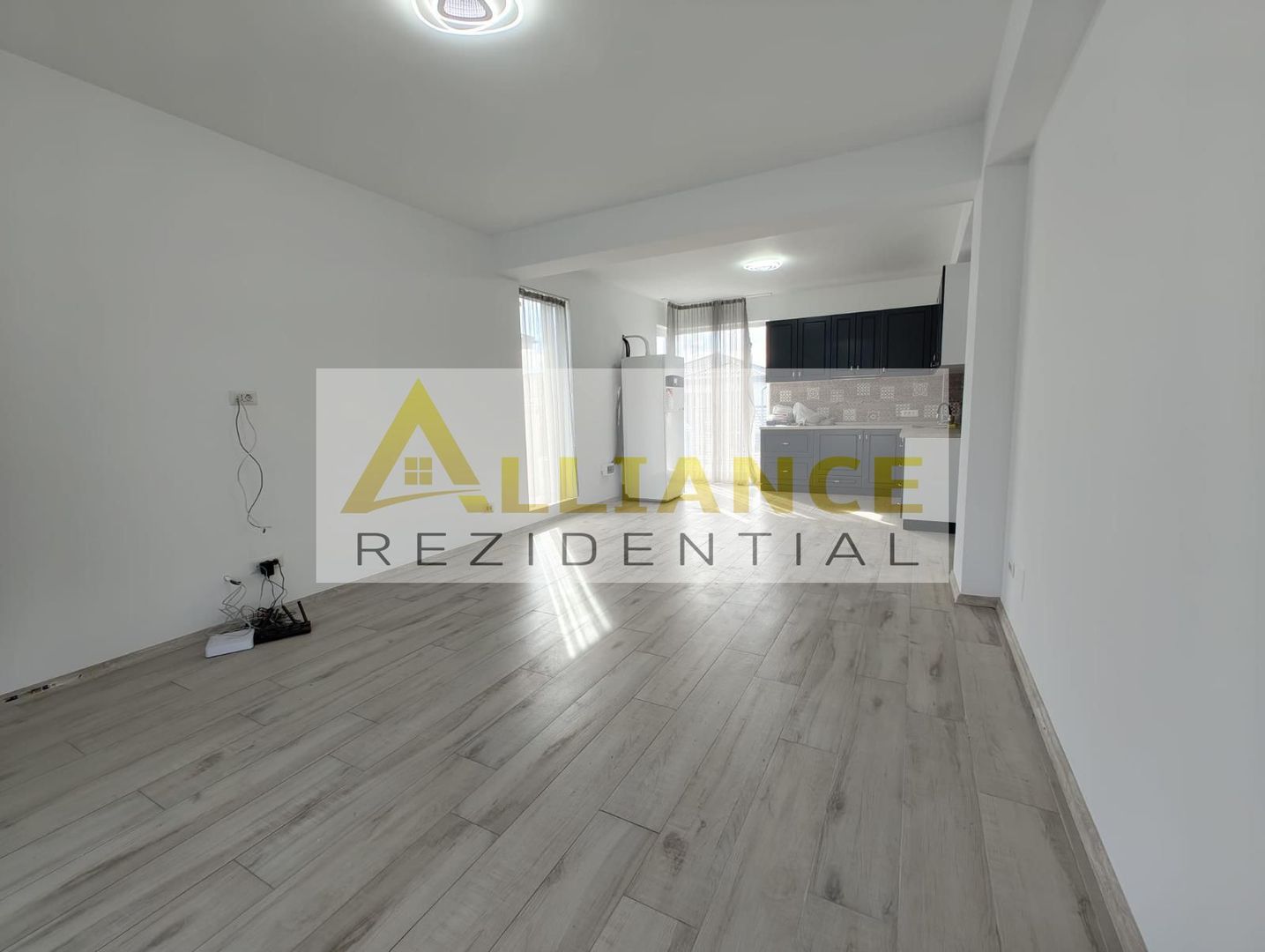 Casa individuala - 3 camere-Teren 375 mp-PANOURI SOLARE - Poză 8