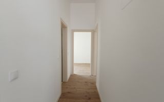 Apartament luminos, ideal locuință sau birou ,parter, 2 locuri parcare - Poză 9