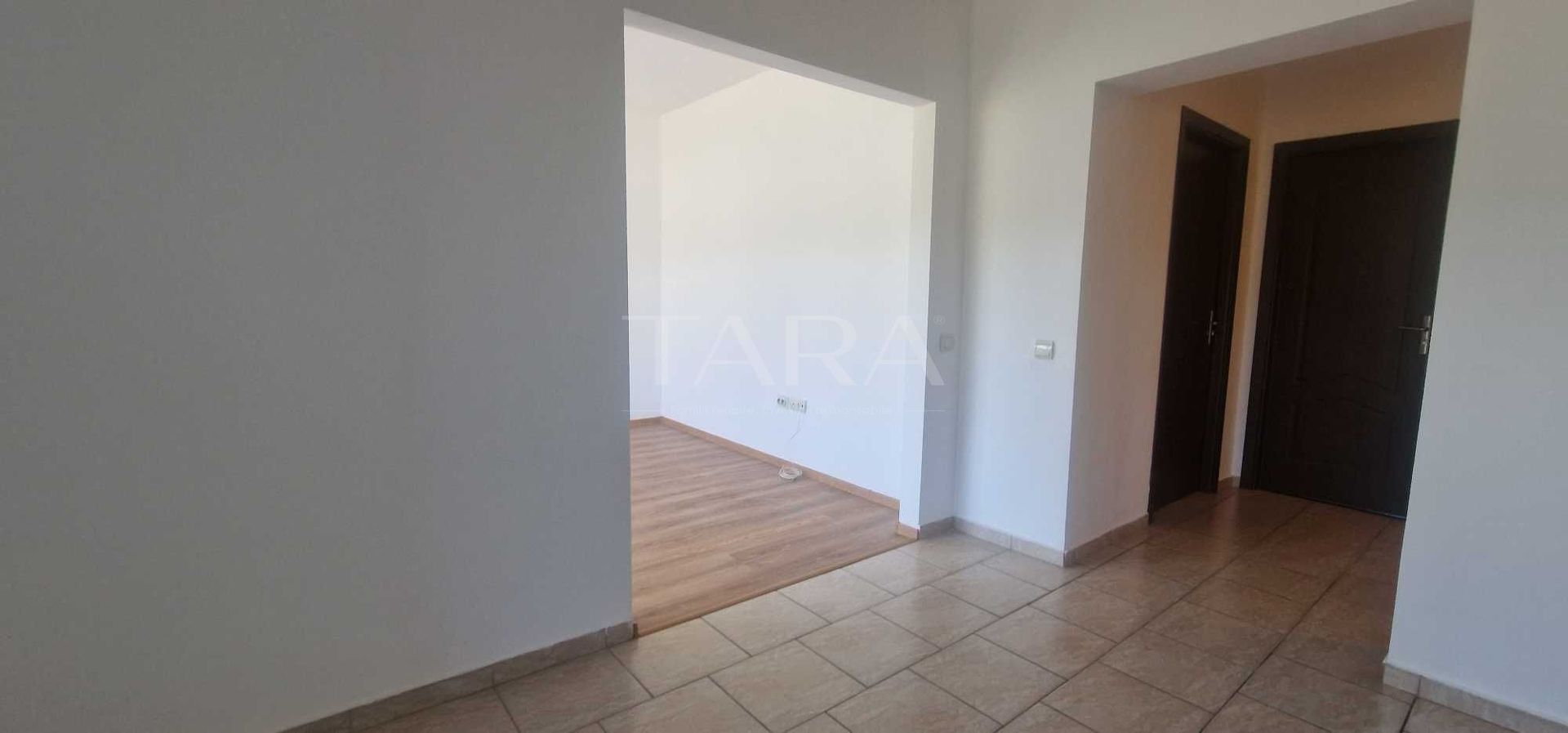 Apartament 2 camere, parcare 2 balcoane - zona Eroilor, Florești - Poză 2