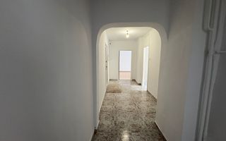 Apartament 2 camere decomandat an 1990 - metrou Eroii Revolutiei - Poză 2