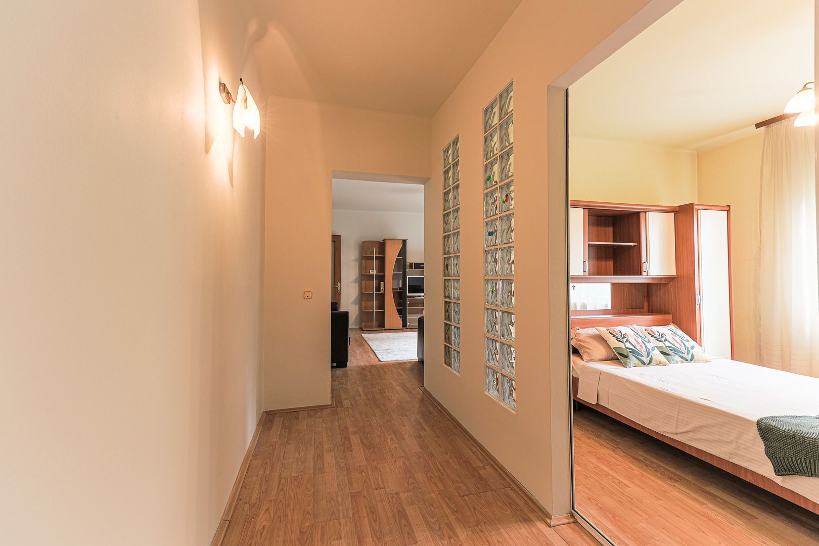 Apartament spațios, luminos și elegant, 2 camere,  B-dul Vasile Milea - Poză 10