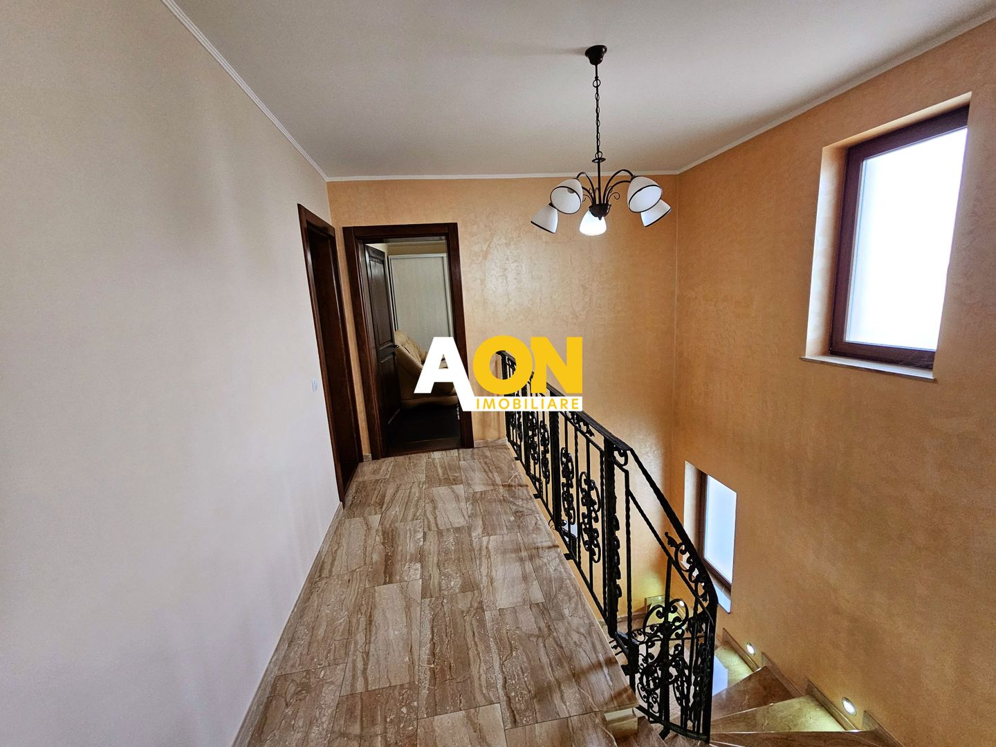 Casa 5 camere, 870 mp teren, mobilata, utilata, zona Cetate - Poză 12