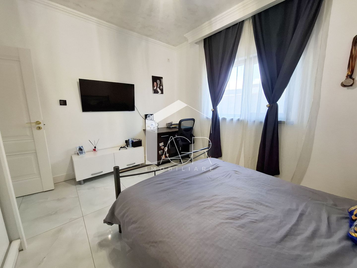 Casa cu 4 camere, parter, Targsoru Nou - Poză 18
