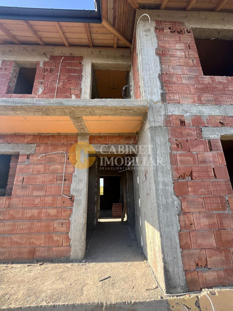 Vila 5 Camere 415 MP TEREN PLATOU BELDIMAN - Poză 5