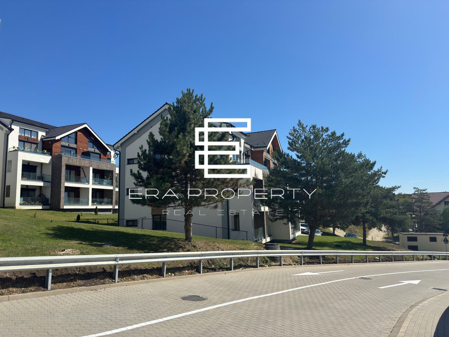 Apartament 2 camere /LA CHEIE/ INTABULAT /zona Aeroport Sibiu - Poză 13