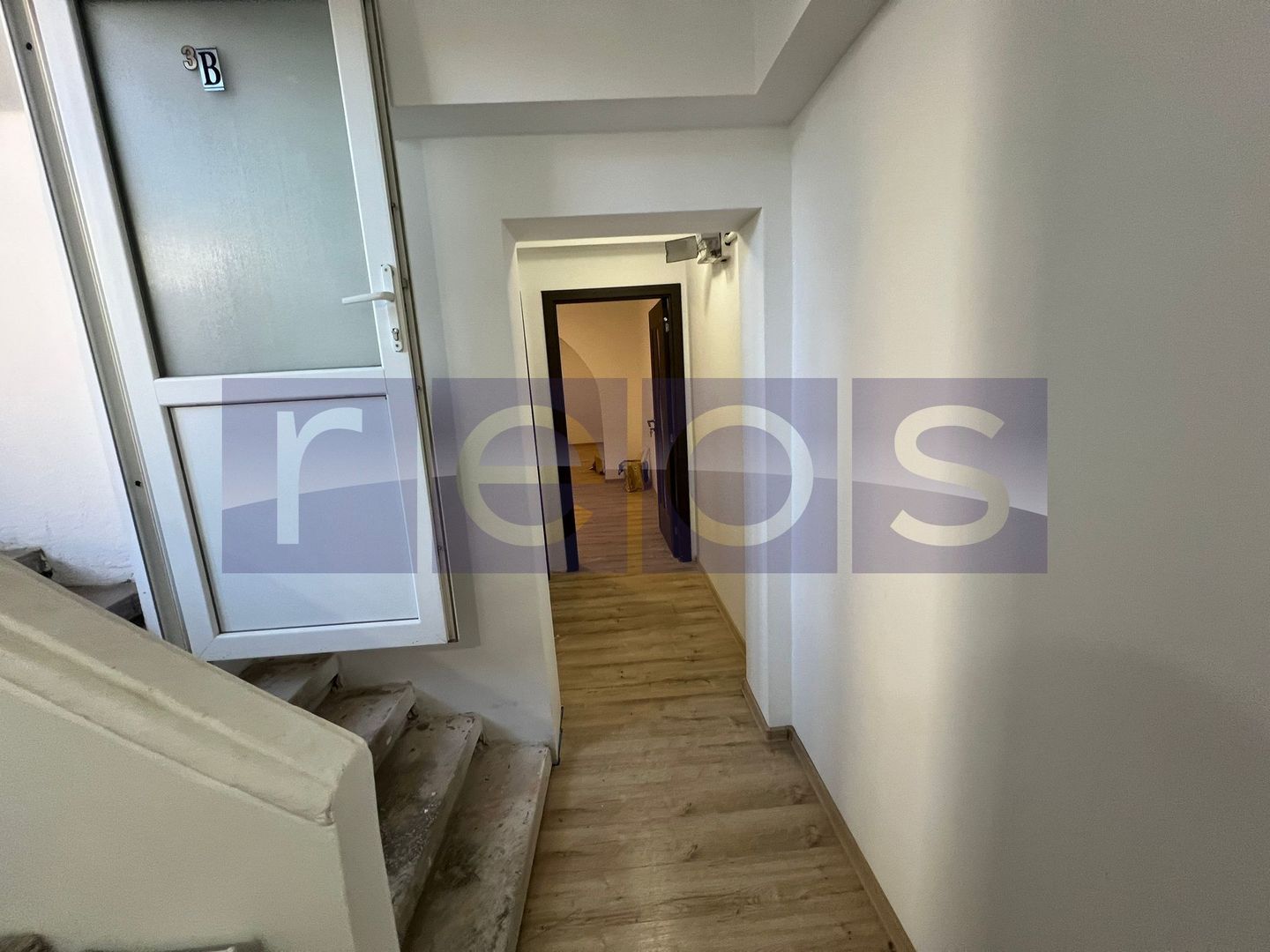VANZARE STUDIO DUBLU 50MP DEMISOL BANU MANTA VICTORIEI CENTRALA PROPRIE - Poză 3