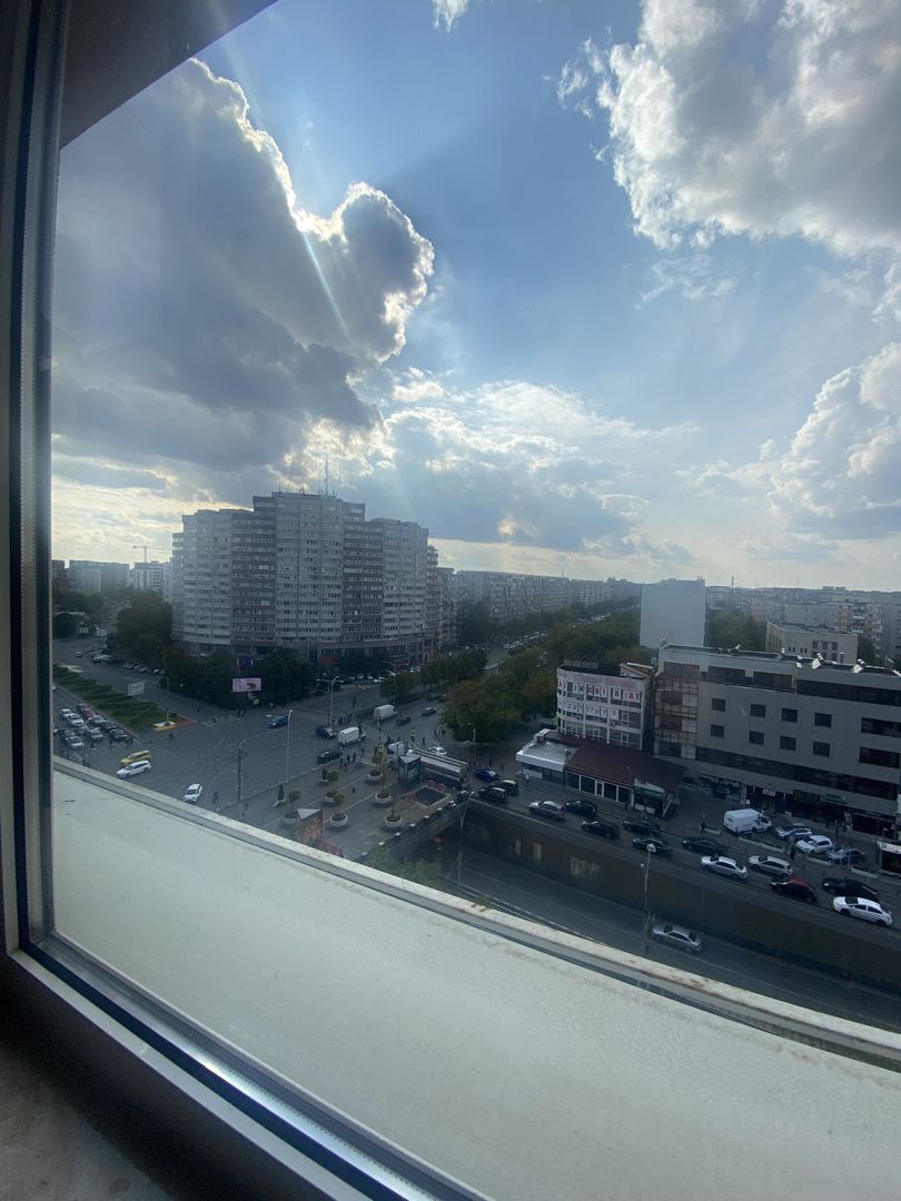 Apartament spatios, trei camere, Lujerului - Poză 1
