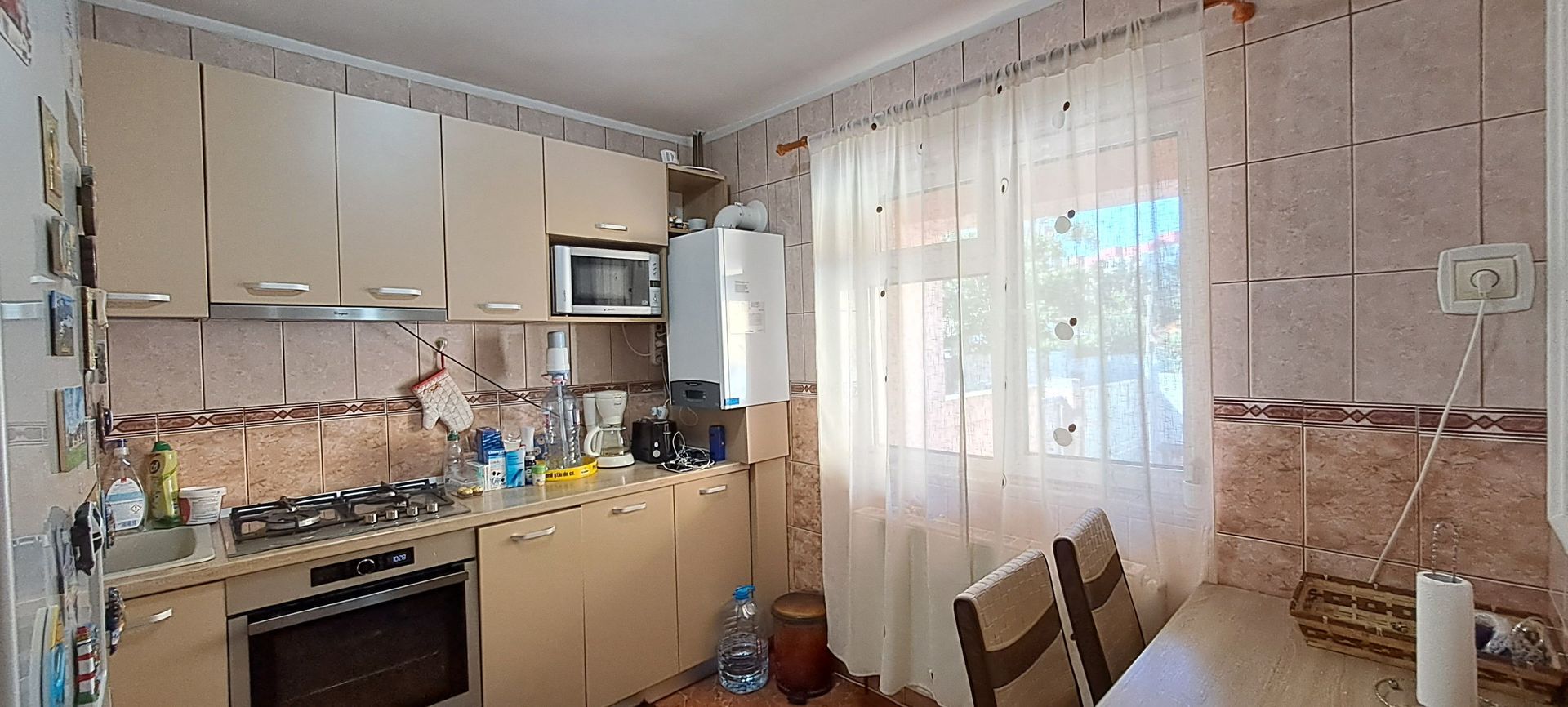 Brancoveanu - Stadion Rocar, casa inidviduala, S+P+1Et+M, 5 camere - Poză 2