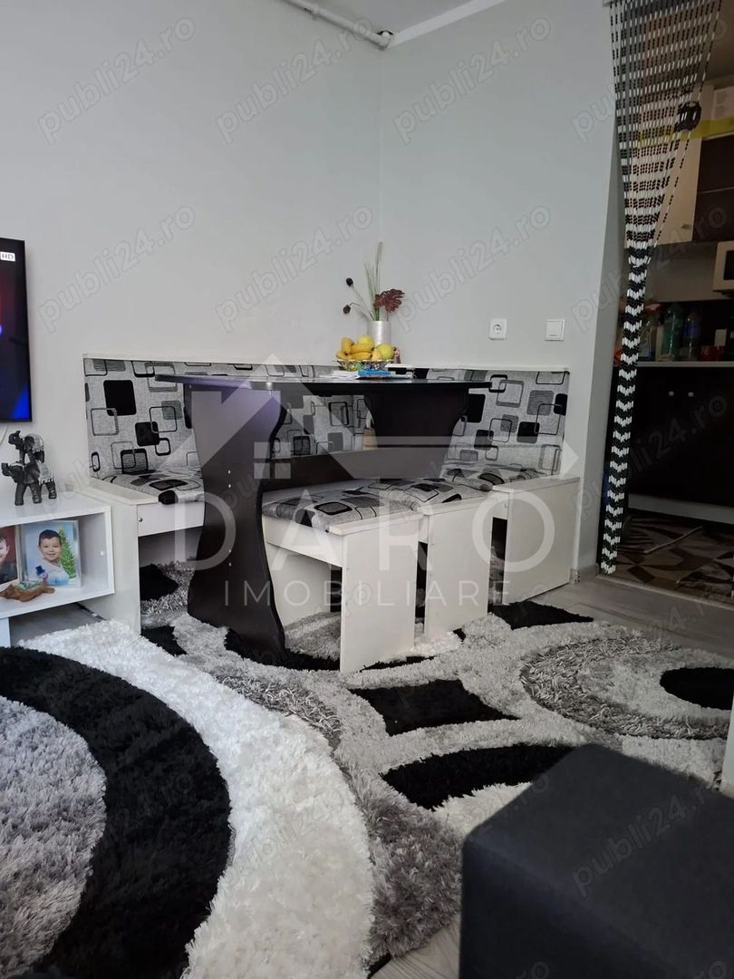 Casă de vânzare - Poză 2