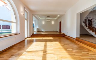 Oportunitate! Vila spatioasa cu piscina Iancu Nicolae - Teren 990MP! - Poză 8