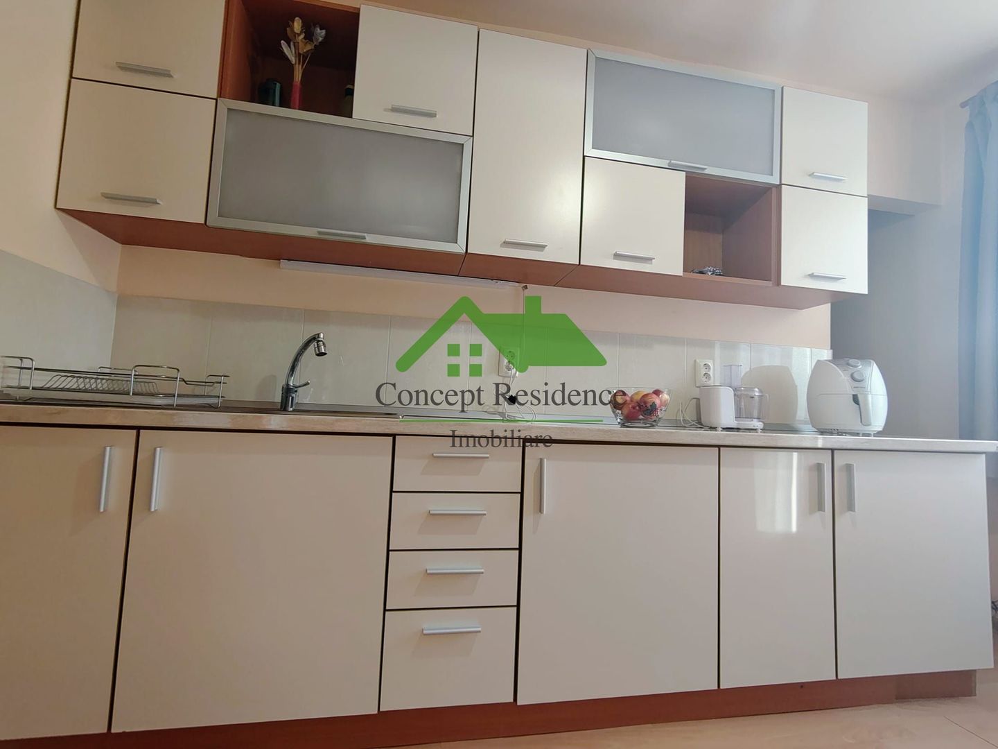 3 camere decomandat, parter înalt, 2 băi, S-V, Dragos Voda - Poză 5