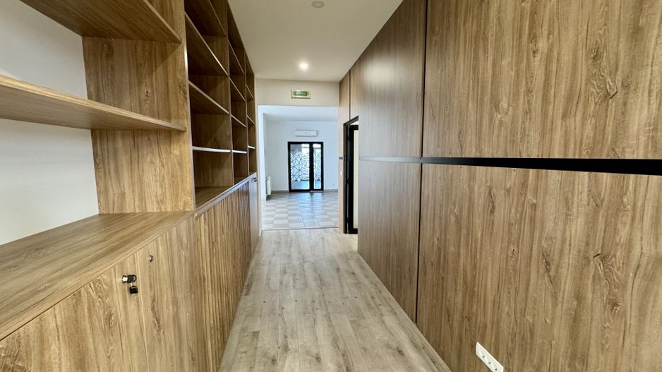 Clădire SAD de închiriat, situată la intrarea în Dumbrăvița - Poză 37