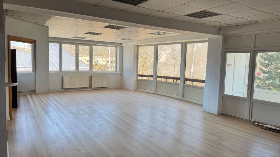 Spatiu Corbeanca 124 mp- 5 locuri de parcare - Poză 2